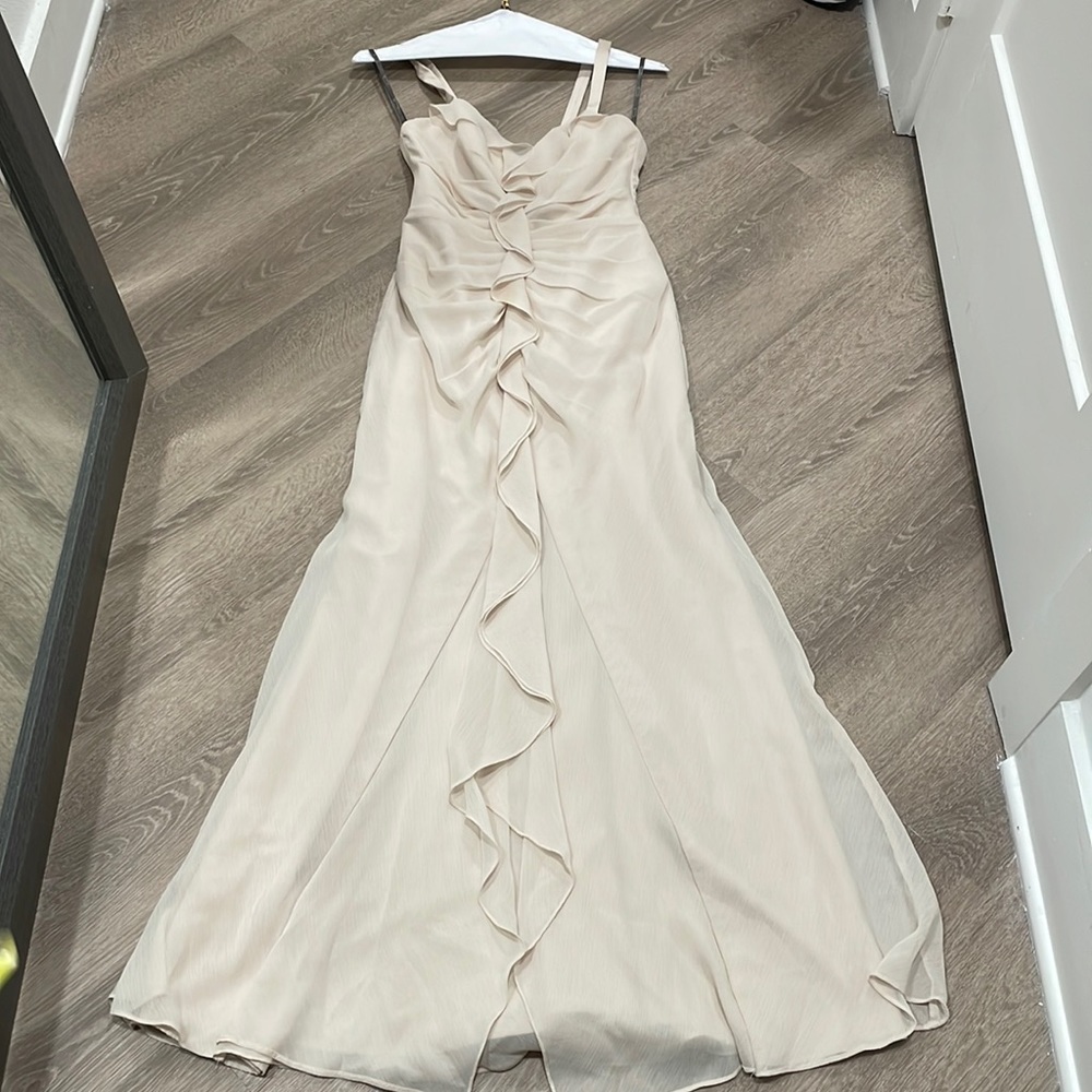 Vera wang white brides maid dress size 6 worn once
